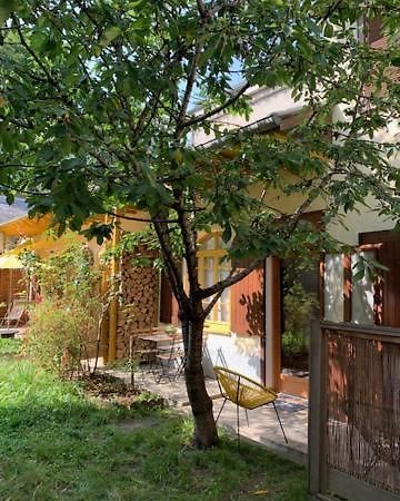 Charmant Appartement Sur Cour, Le Cerisier Bagnères-de-Bigorre Eksteriør billede