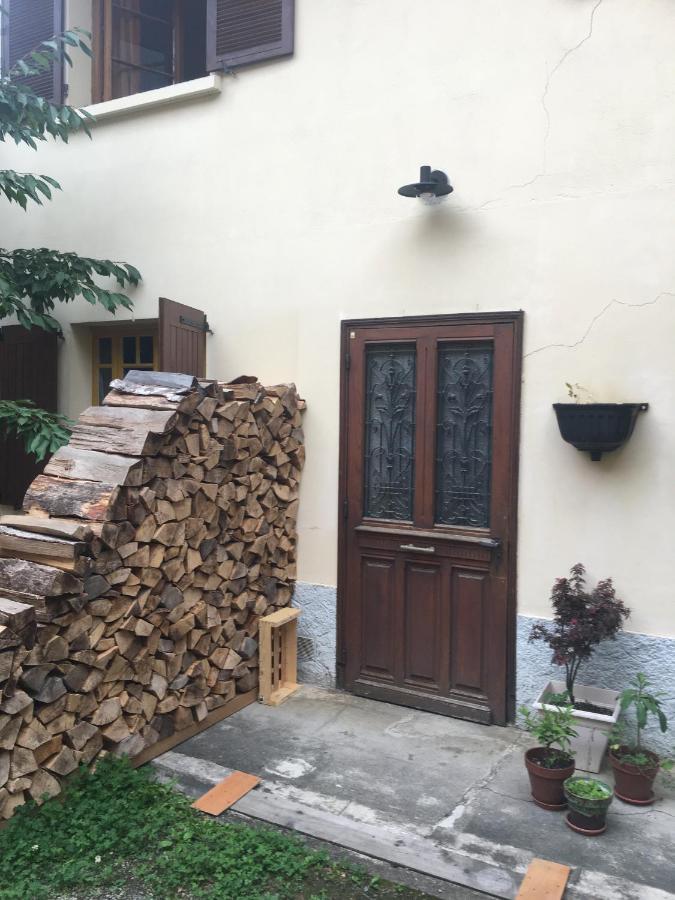 Charmant Appartement Sur Cour, Le Cerisier Bagnères-de-Bigorre Eksteriør billede