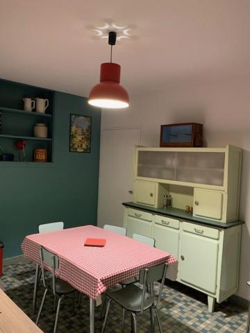 Charmant Appartement Sur Cour, Le Cerisier Bagnères-de-Bigorre Eksteriør billede